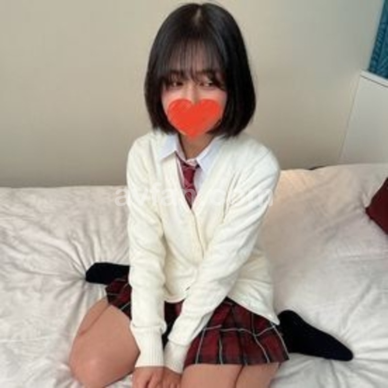 FC2-3195664 ※自己責任で見てください。10代家出した女の子。発育中の幼い小麦色の身体が潮吹きイキまくりで痙攣しまくり。大人に騙された哀れな女の子の人生初フェラと生中大量中出し、人生終了。