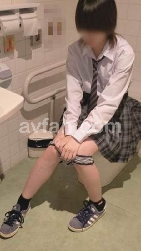 FC2-3068716 公衆トイレで生ハメ〜県立普通科③ショートヘアの長身元バレー部④〜